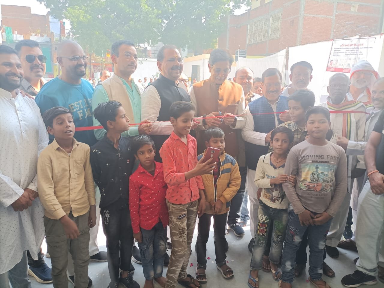 झांसी -ललिपुर संसदीय क्षेत्र से सांसद अनुराग शर्मा