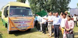 न जलाएं पराली, खाद बनाकर कमाएं पैसे: रविंद्र कुमार