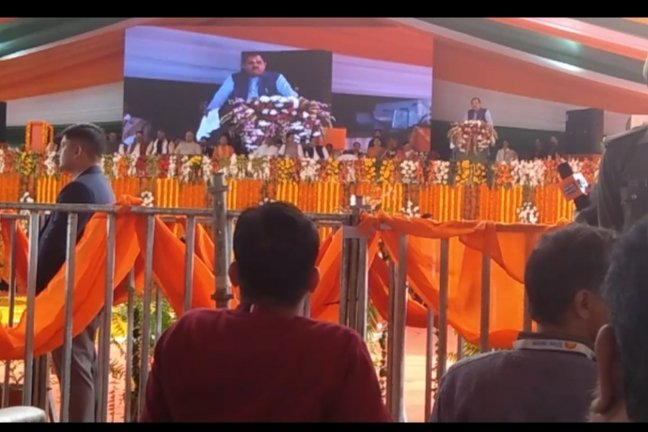 प्रबुद्ध जन सम्मेलन में झांसी सदर विधायक रवि शर्मा
