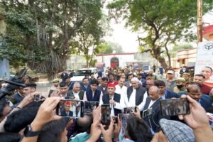 अखिलेश यादव