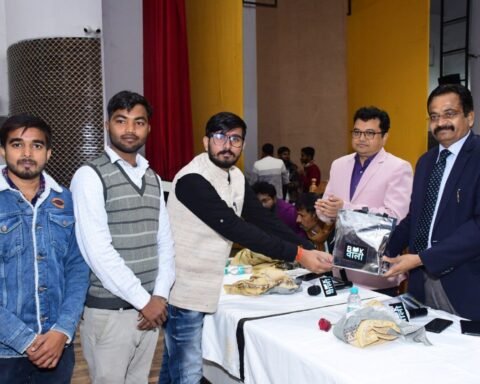 बुंदेलखंड विश्वविद्यालय में बुकवाला कहानी उत्सव