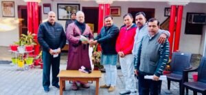 विधानपरिषद सभापति को ज्ञापन