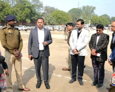 पोलिंग पार्टियां