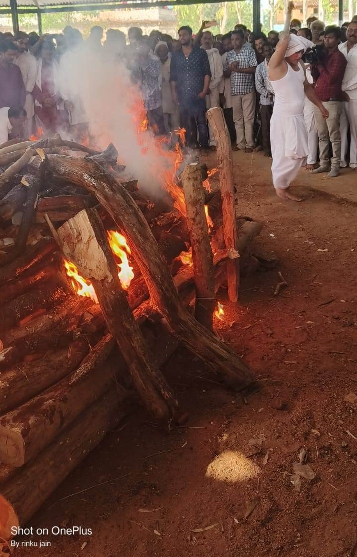 सुजान सिंह बुंदेला का अंतिम संस्कार