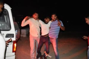 आरोपी पुलिस के साथ मुठभेड़ में गिरफ्तार