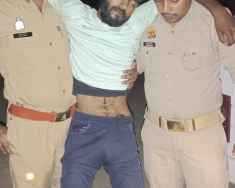 आरोपी पुलिस के साथ मुठभेड़ में गिरफ्तार