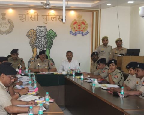 चुनाव तैयारियों पर की चर्चा