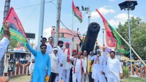 सपा तूफानी जनसंपर्क