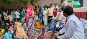 जालौन में डेनमार्क से आयी टीम