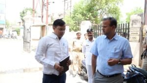 जिलाधिकारी रविंद्र कुमार