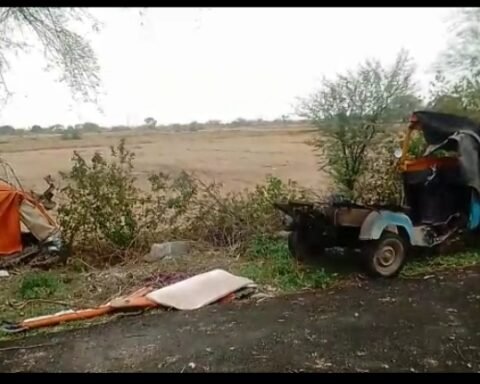 आपे ने ट्रक में मारी टक्कर