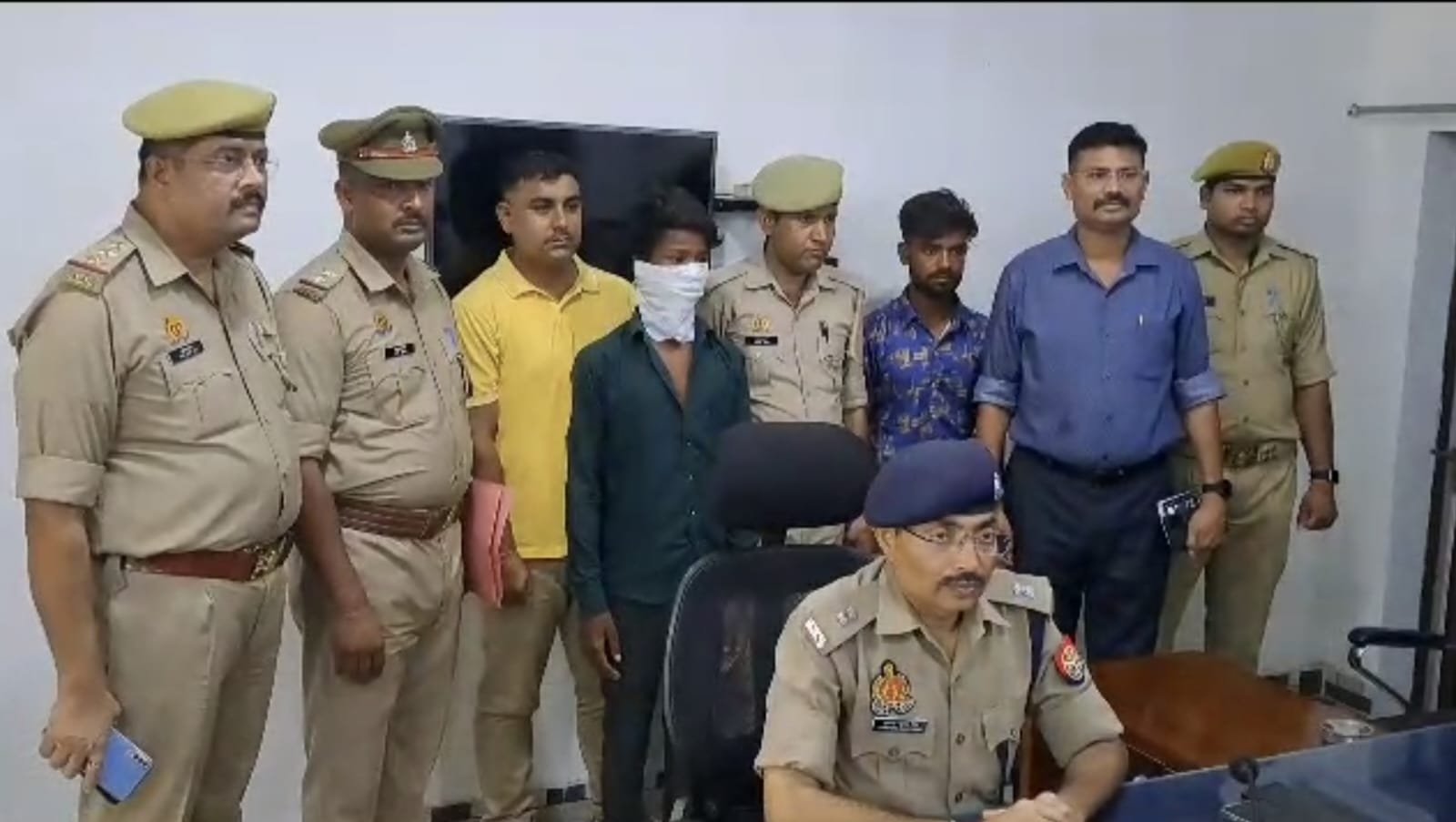 लूट के आरोपी गिरफ्तार