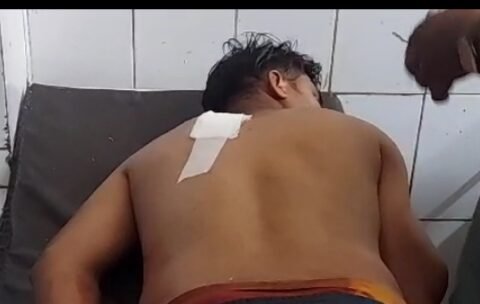 युवक पर चाकुओं से हमला