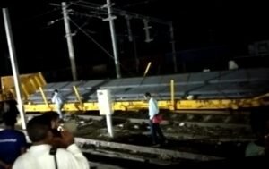 मालगाड़ी के डिब्बे बेपटरी