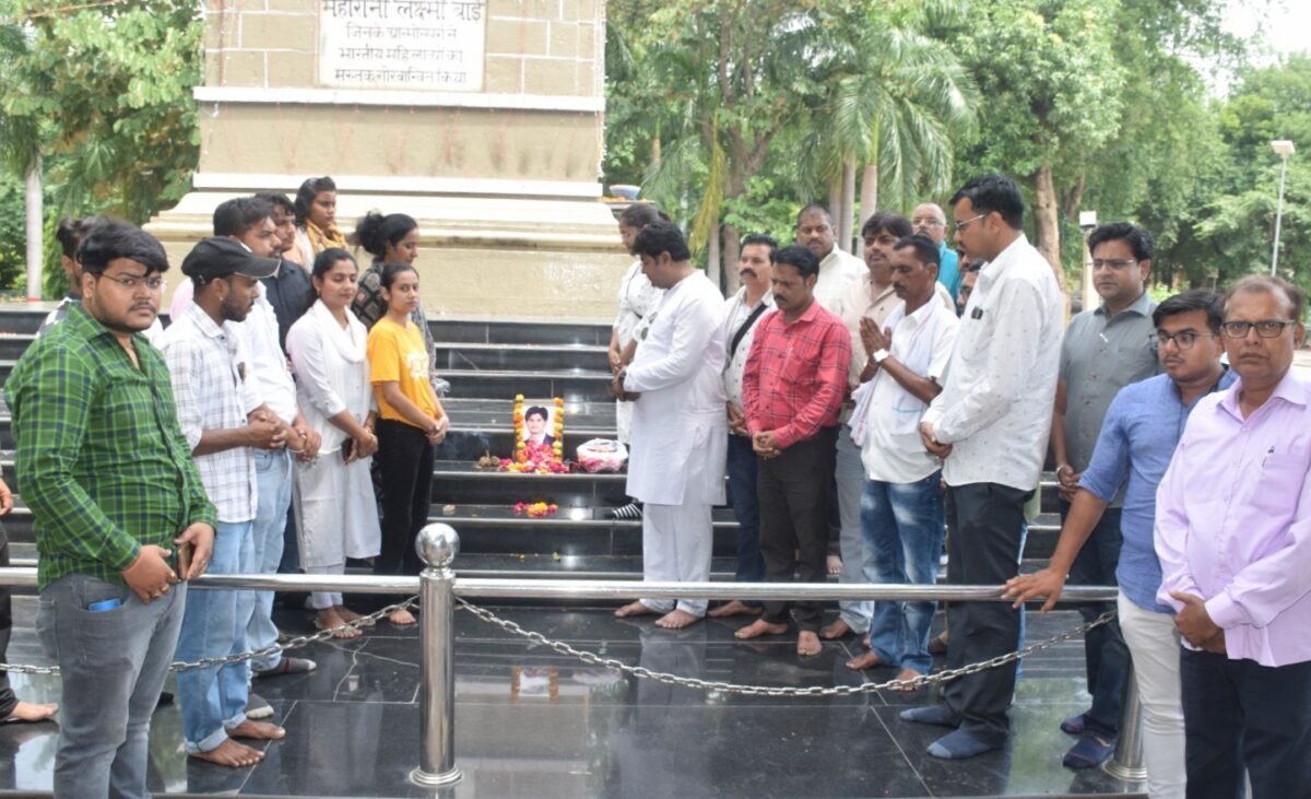 दिवंगत युवा पत्रकार को भावभीनी श्रद्धांजलि