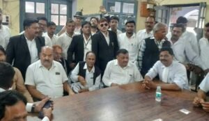 वकीलों का फैसला 