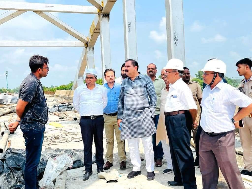 निमार्णाधीन उपरिगामी सेतु