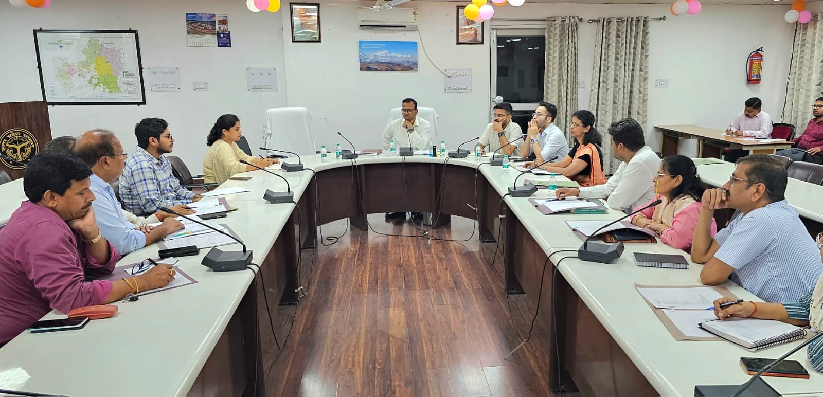 जिला पुस्तकालय समिति