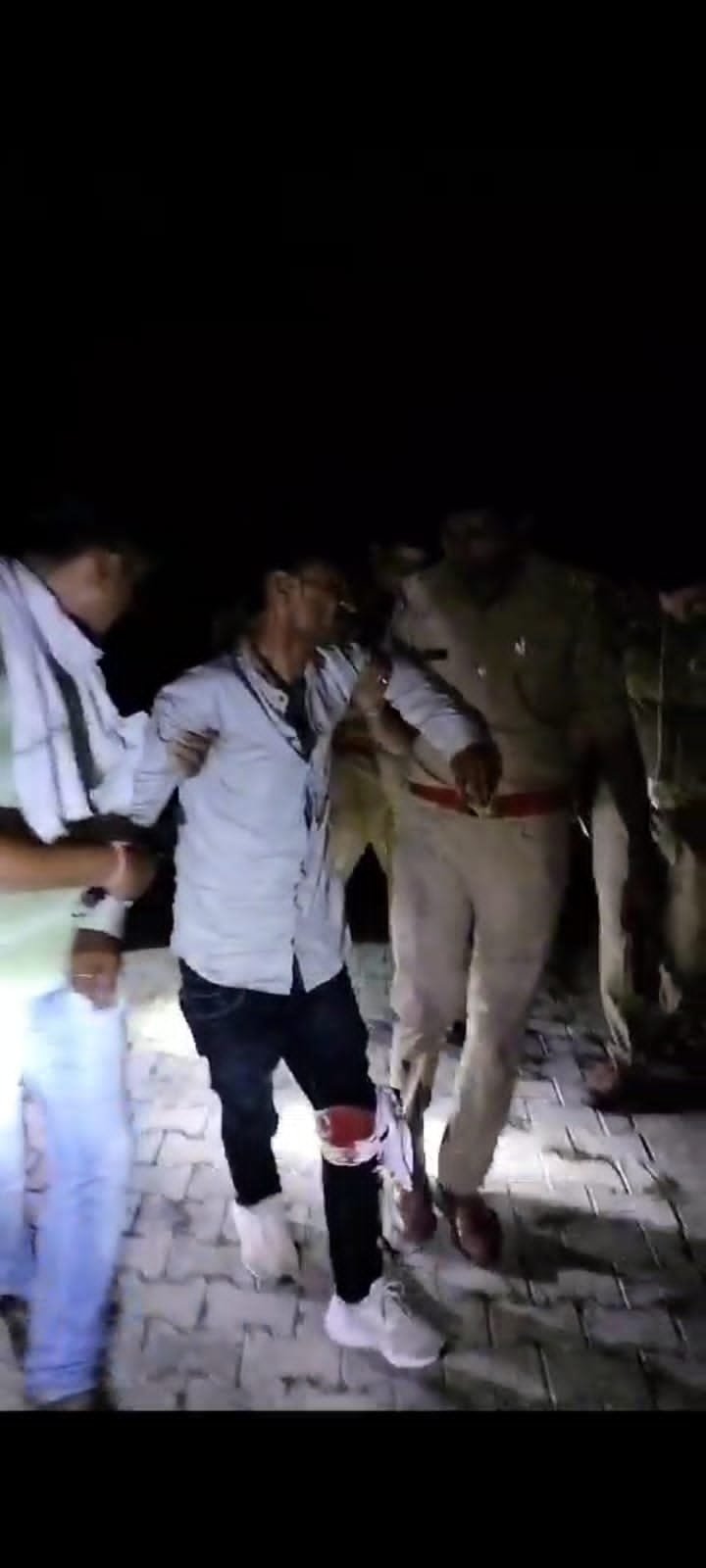 पुलिस और लुटेरों के बीच हुई मुठभेड़