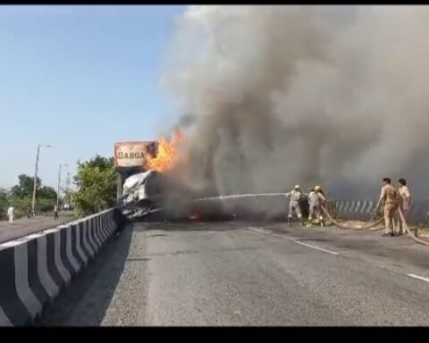 झांसी -कानपुर हाईवे पर भीषण हादसे