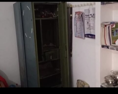 लाखों की चोरी
