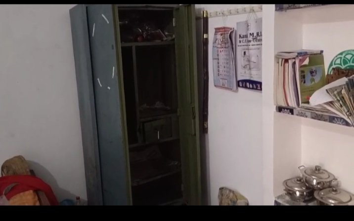 लाखों की चोरी