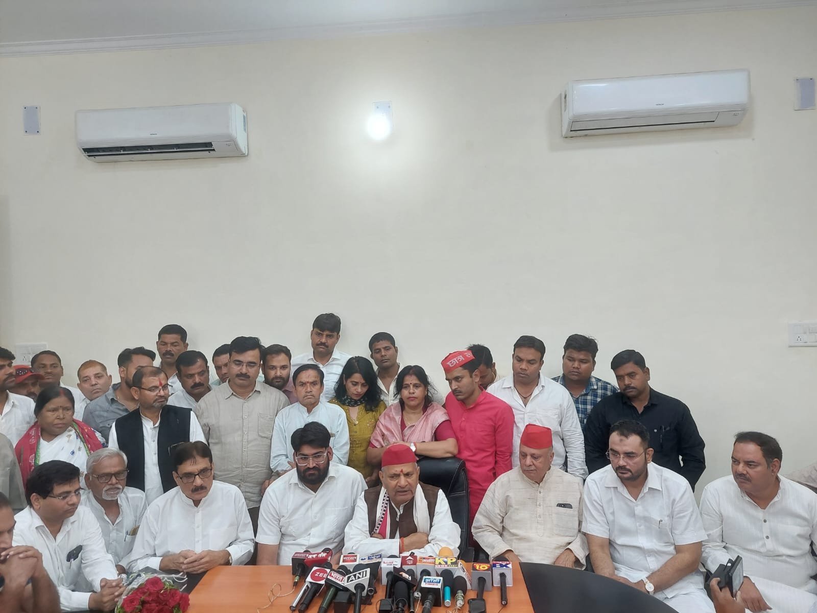 सपा प्रदेश अध्यक्ष नरेश उत्तम पटेल