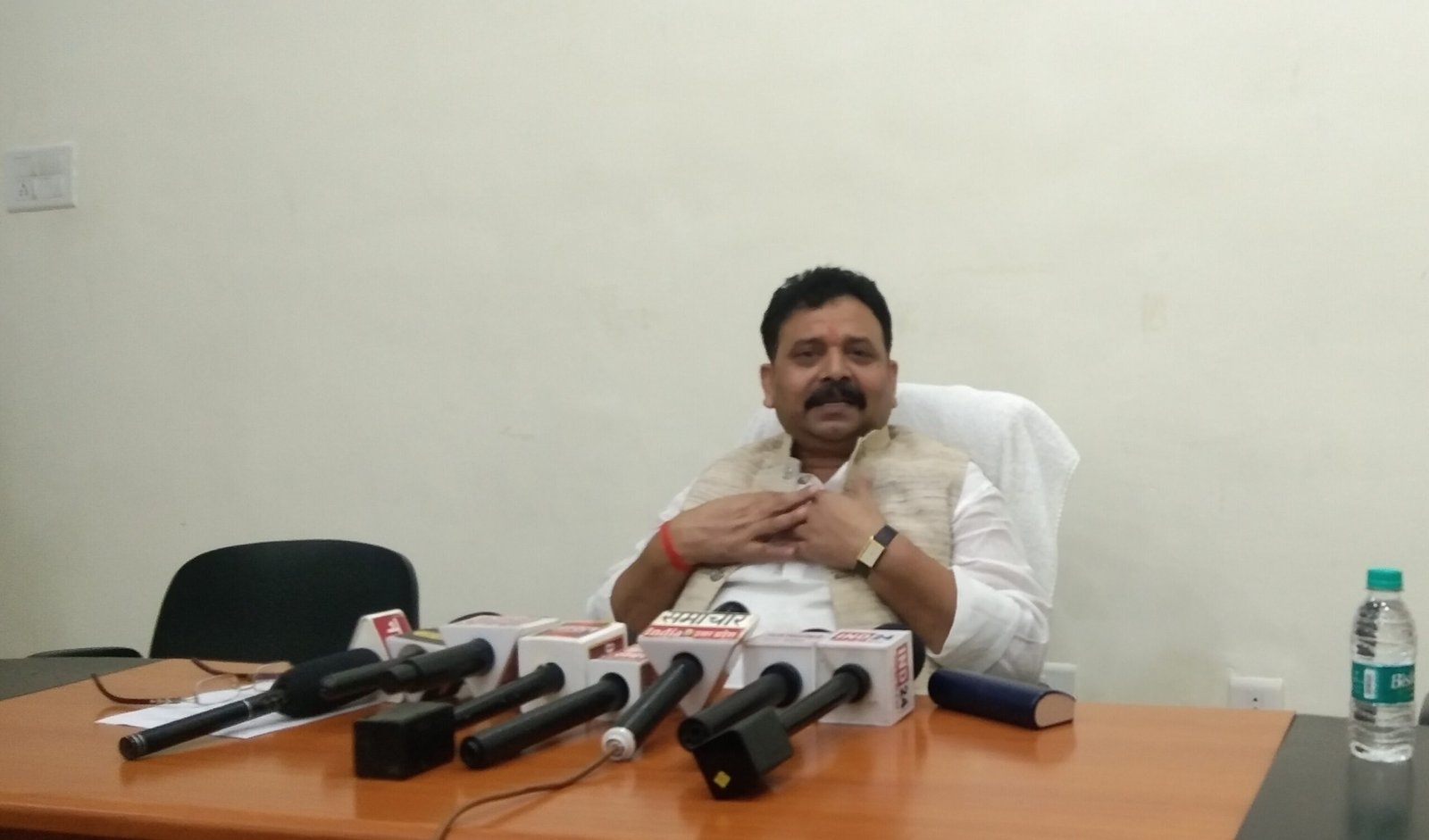 झांसी में राजस्व चोरी मामले