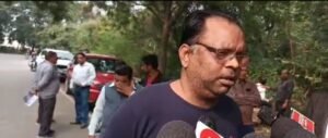 पोस्टमार्टम हाउस में शवों को नोंच रहे जानवर