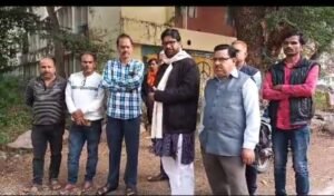पोस्टमार्टम हाउस में शवों को नोंच रहे जानवर