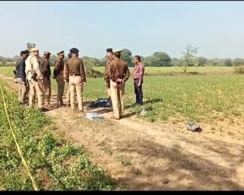 युवक का शव