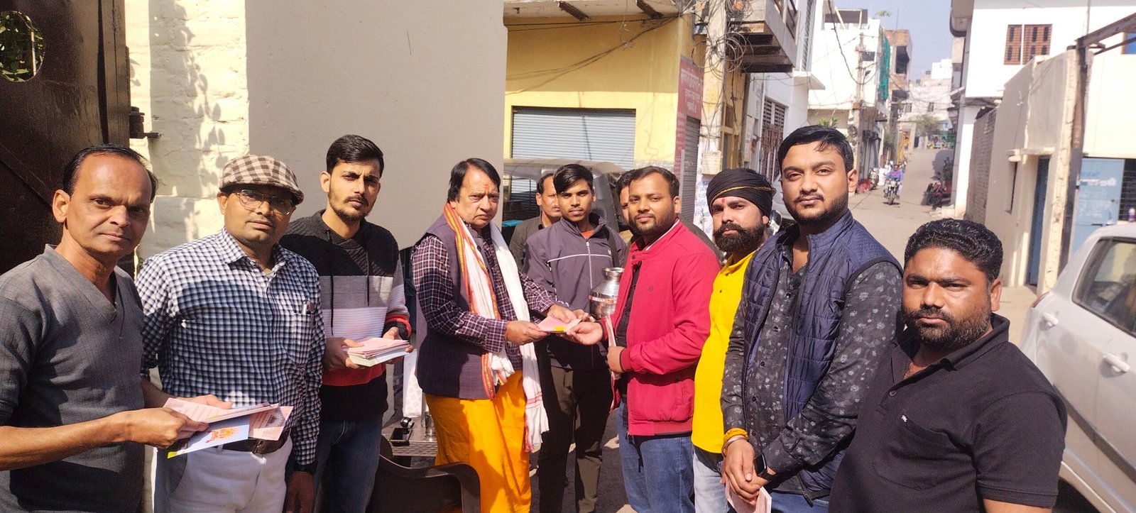 घर-घर अक्षत वितरण