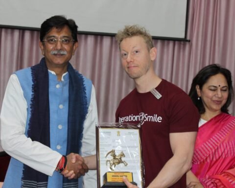 113 बच्चों की चेहरों पर आयी मुस्कान