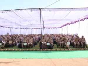 पुलिस बल रवाना