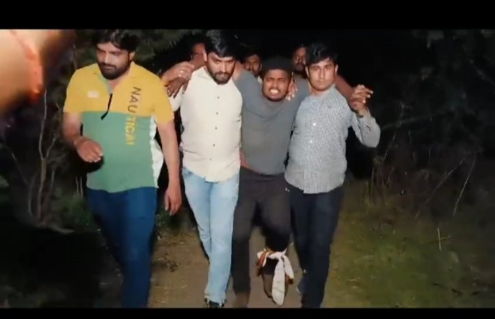 शातिर चोर मुठभेड़ में गिरफ्तार