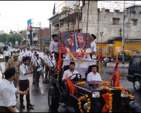 अनुशासन से उठे स्वयंसेवकों के कदम