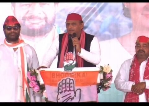 समाजवादी पार्टी के राष्ट्रीय अध्यक्ष अखिलेश यादव