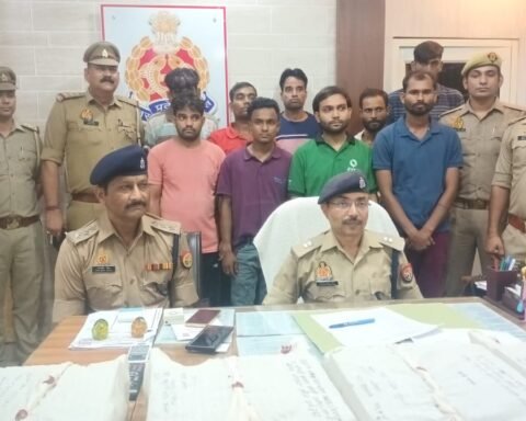 मोबाइल टावरों से महंगे उपकरण चुराने वाले गैंग