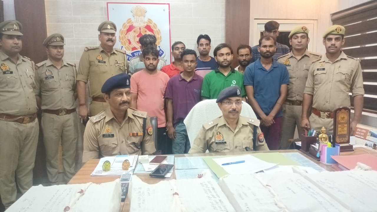 मोबाइल टावरों से महंगे उपकरण चुराने वाले गैंग