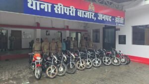 मोटरसाइकिल चोर गिरफ्तार