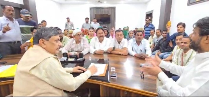 बिजौली में कूड़ा घर के विरोध
