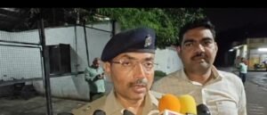 छात्रा ने लगायी फांसी
