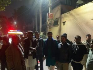 कांग्रेसियों को किया नजरबंद