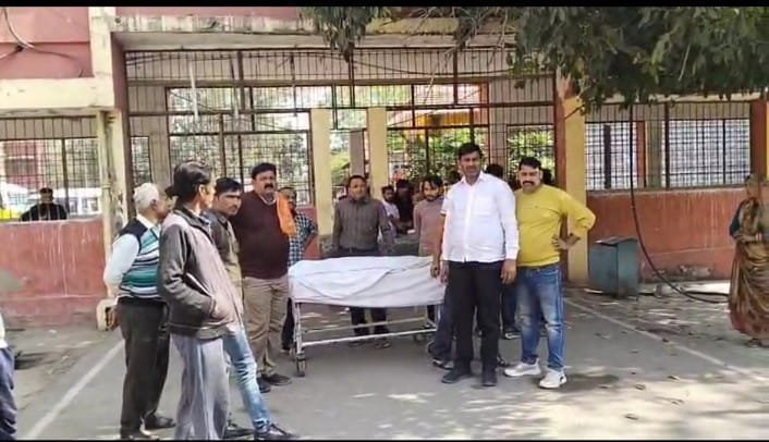 मां को लगा दी फांसी