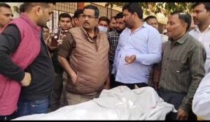मां को लगा दी फांसी