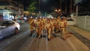 दल बल के साथ सड़क पर उतरीं एसएसपी