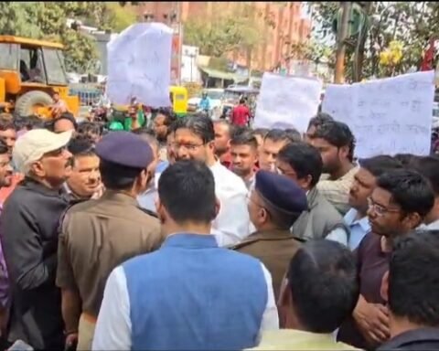 आउटसोर्सिंग सफाई कर्मचारी