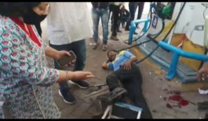  सिलेंडर का वाल्व फटा 