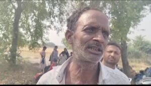 प्राइवेट बस टकराई रोड रोलर से