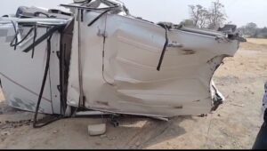  बुंदेलखंड एक्सप्रेस ट्रेन